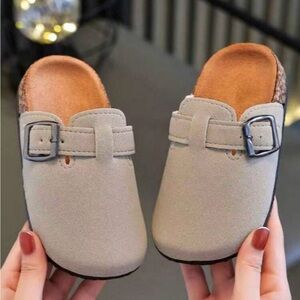 NWOT Stylish Beige Slip-On Toddler Shoes with Buckle